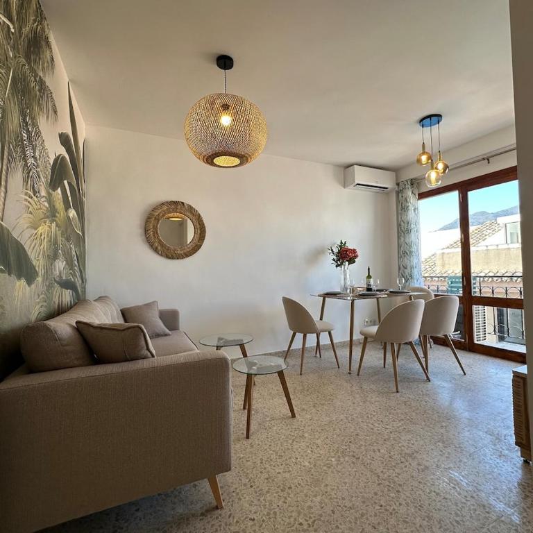 2 Bed Apartment Estepona Centre next to the Beach! - Apartamento de 2 dormitorios - 2
