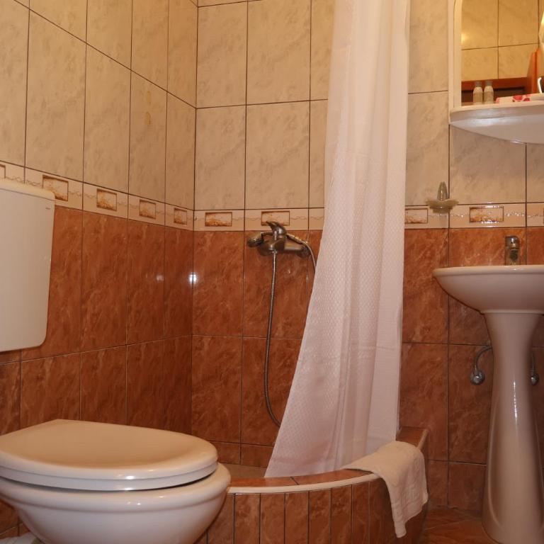 Pansion Nobel - Double Room with Balcony - 6