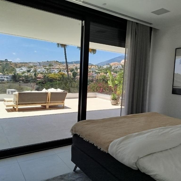 Luxury Villa with Breathtaking Views in Marbella By Lodgerstrip - Villa - 39