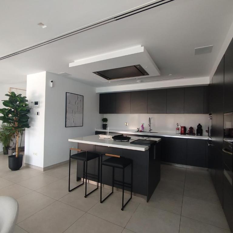 Luxury Villa with Breathtaking Views in Marbella By Lodgerstrip - Villa - 45