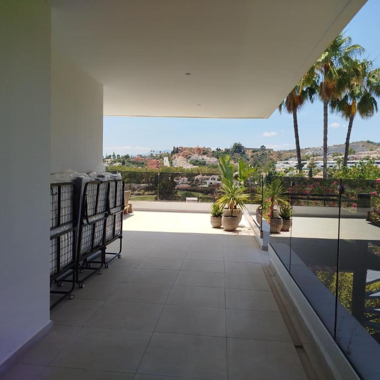 Luxury Villa with Breathtaking Views in Marbella By Lodgerstrip - Villa - 47