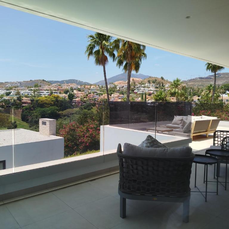 Luxury Villa with Breathtaking Views in Marbella By Lodgerstrip - Villa - 48