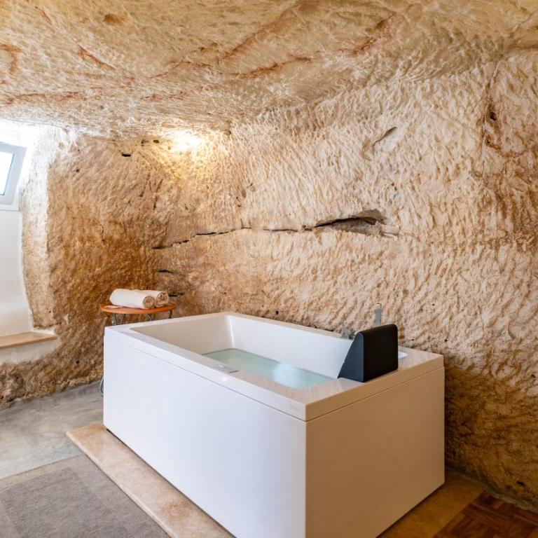 La Grotta del Relax by Rentbeat - Casa con 1 Camera da Letto - 2