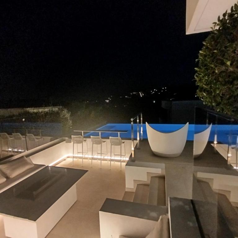 Luxury Villa with Breathtaking Views in Marbella By Lodgerstrip - Villa - 20
