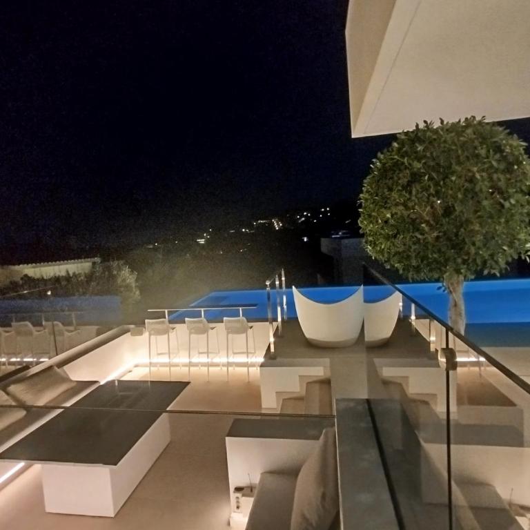 Luxury Villa with Breathtaking Views in Marbella By Lodgerstrip - Villa - 7