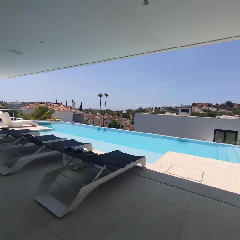 Luxury Villa with Breathtaking Views in Marbella By Lodgerstrip - Villa - 62