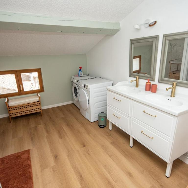Refuge sous les toits - Appartement 3 Chambres avec Balcon - 27