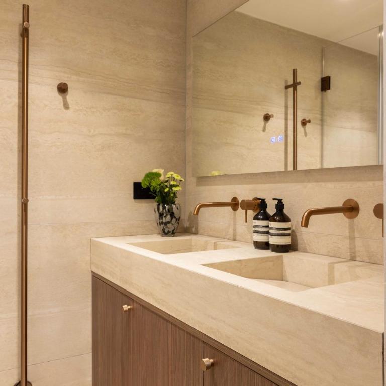 chic A C central apt - 2bdr 6p - faubourg s denis - Appartement - 5