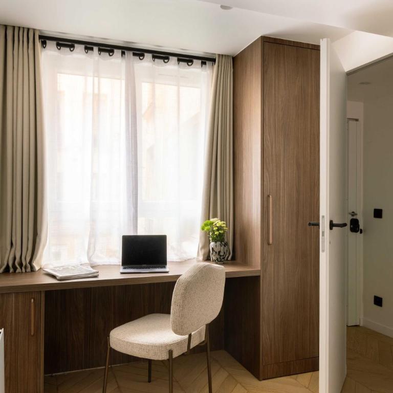 chic A C central apt - 2bdr 6p - faubourg s denis - Appartement - 18