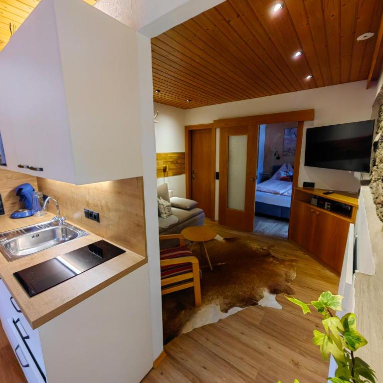 Gästehaus Groder - Standard Apartment mit 1 Schlafzimmer und Balkon - 8