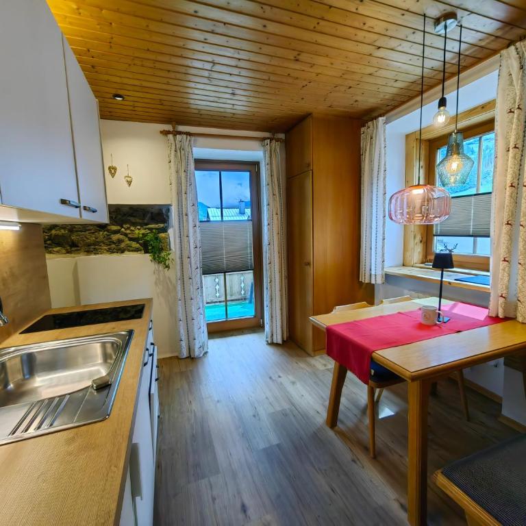 Gästehaus Groder - Standard Apartment mit 1 Schlafzimmer und Balkon - 9