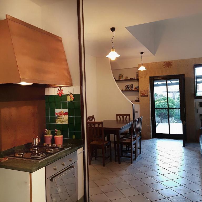 Villa Nicuzza Cefalù Sea side, swimming pool - Villa con 3 Camere da Letto - 22