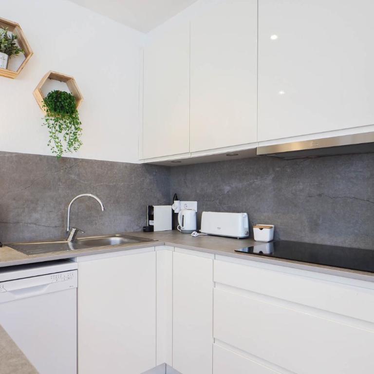 Preciosos Apartamentos Reformados en Son Bou - Casa de 2 dormitorios - 26