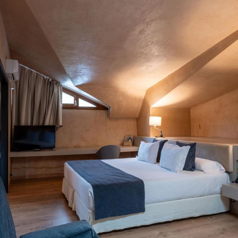 Hotel Xalet del Golf - Family Room - 2