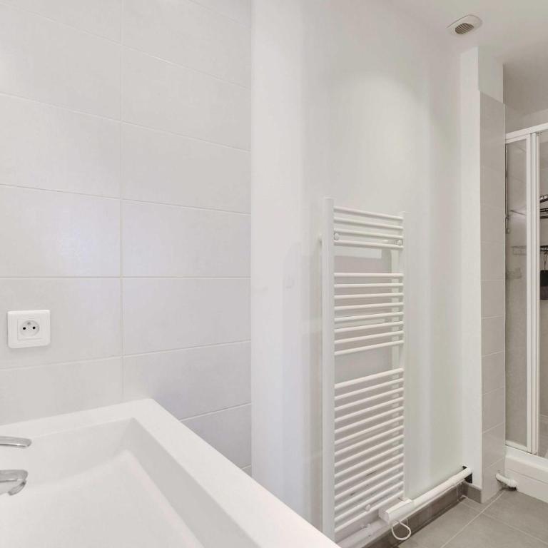 Elegant Apt - 1BDR 4P - Marais Place des Vosges - One-Bedroom Apartment - 12
