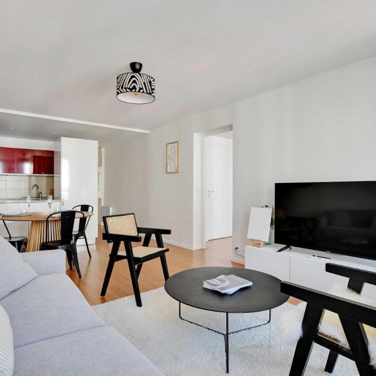 Elegant Apt - 1BDR 4P - Marais Place des Vosges - One-Bedroom Apartment - 7