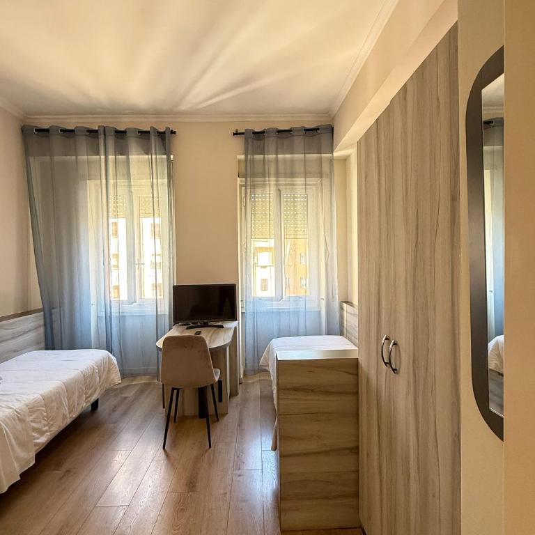 Hotel Laura - Twin Room - 4