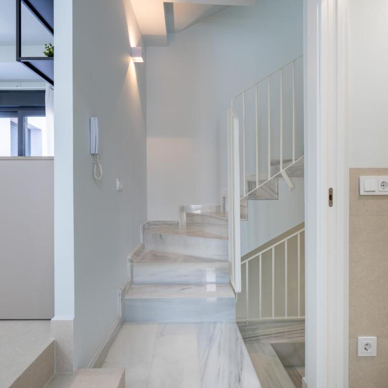 Moott Homes Suites Arco de Braulio Dúplex 4 - Apartamento de 2 dormitorios con balcón y terraza - 13