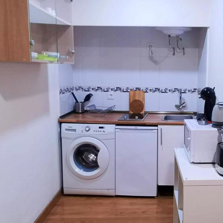 Apartamentos EconoStay Sol - Standard Studio - 4