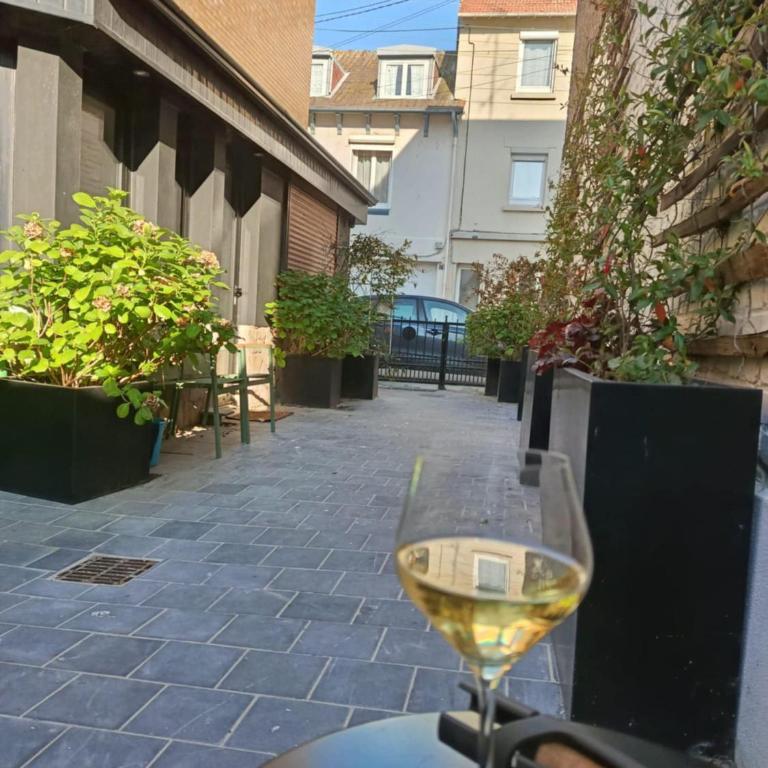 Villa familiale Centre ville Le Touquet, Terrasse exterieure, 3 grandes chambres, balcon, baignoire - Villa 3 Chambres - 9