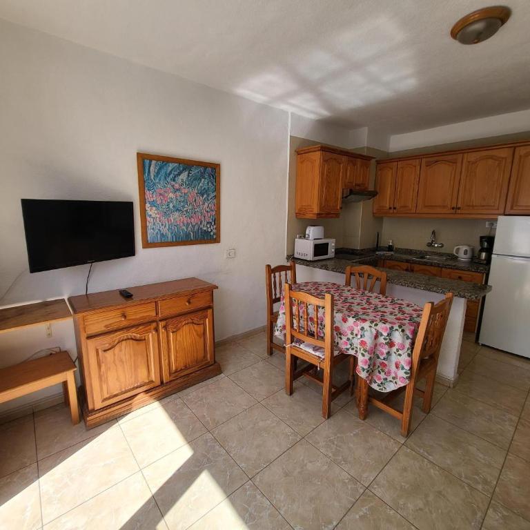 Las Floritas 2 - One-Bedroom Apartment - 8