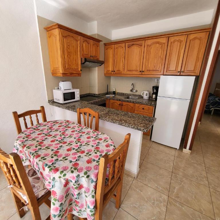 Las Floritas 2 - One-Bedroom Apartment - 9