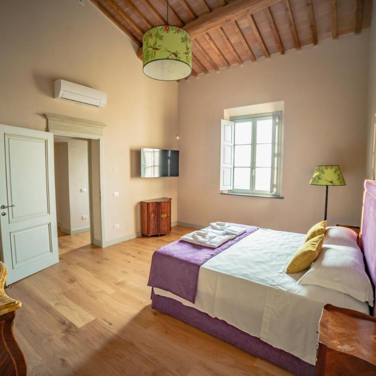 Villa Tonelli Boutique B&B - Family Room with Private Bathroom - 1