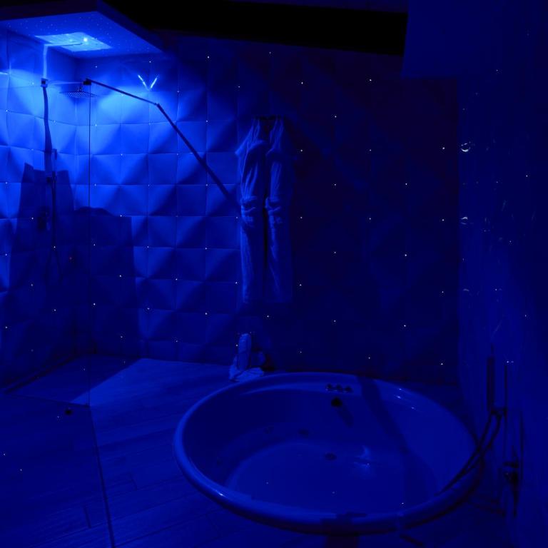Pompei Valley Boutique Hotel - Suite Deluxe con Vasca Idromassaggio - 5