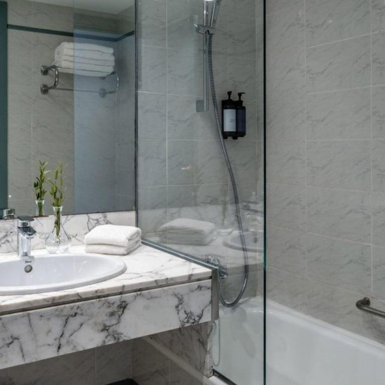 Hotel Montjoi by Brava Hoteles - Habitación Doble Estándar - 5