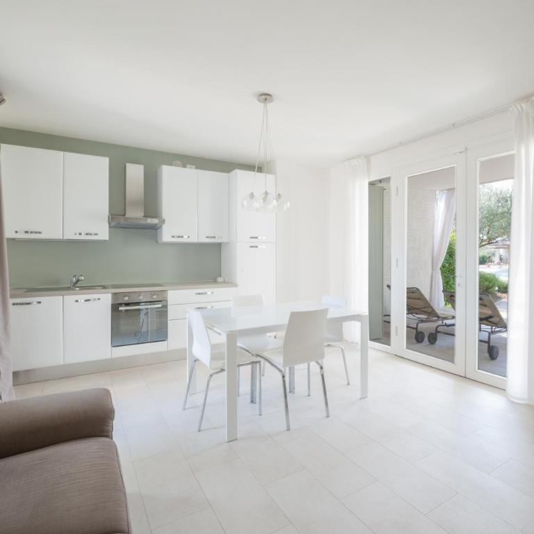 Villaggio Les Maisons - Immobiliare Pacella - Appartamento con 3 Camere da Letto - 2