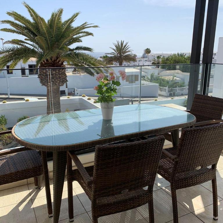 Palm villa - Three-Bedroom Villa - 3