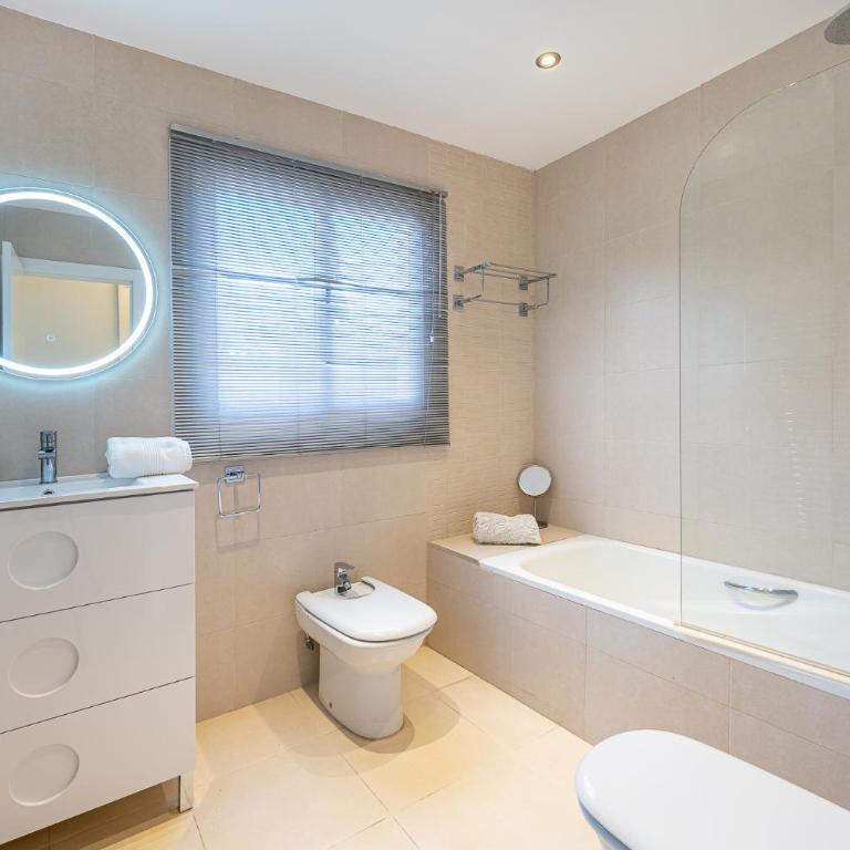 Stunning 6 Bed Villa Private Pool Mijas Gol - Villa - 5