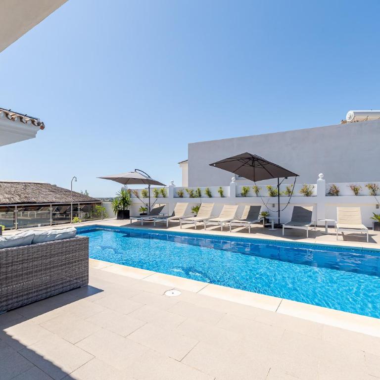 Stunning 6 Bed Villa Private Pool Mijas Gol - Villa - 9