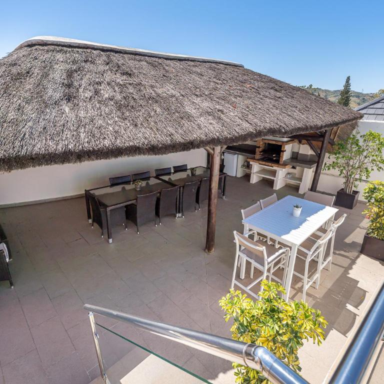 Stunning 6 Bed Villa Private Pool Mijas Gol - Villa - 12