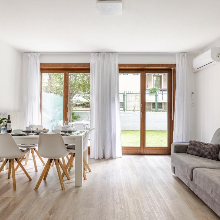 Holiday Residence with Private Garden - Appartamento con 2 Camere da Letto - 1