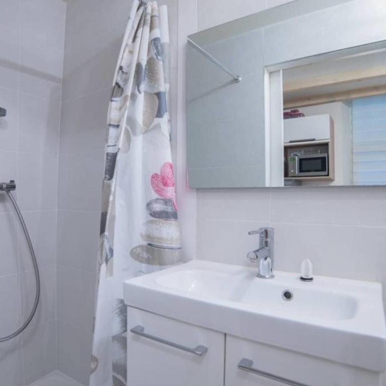 Le Veyrier - Small studio for 2 people in the heart of the old town - Studio - 10