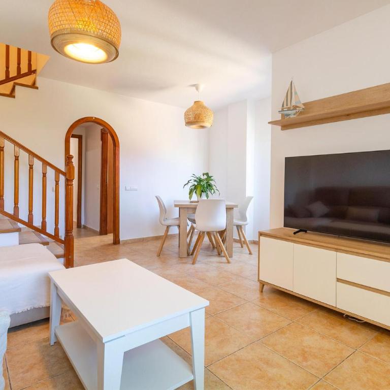 Lovely Home In Santa Pola With Wifi - Casa de 2 dormitorios - 2