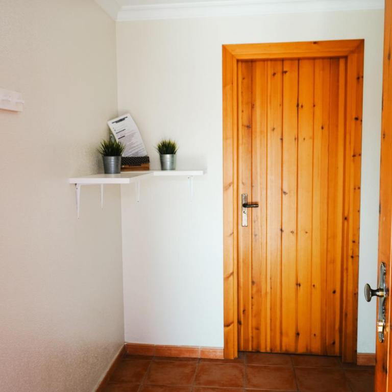 Arcade Apartments - Lovely, bright apartment 5 min from beach - 4