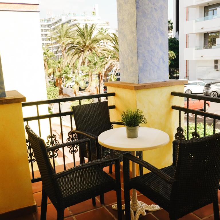 Arcade Apartments - Lovely, bright apartment 5 min from beach - 12