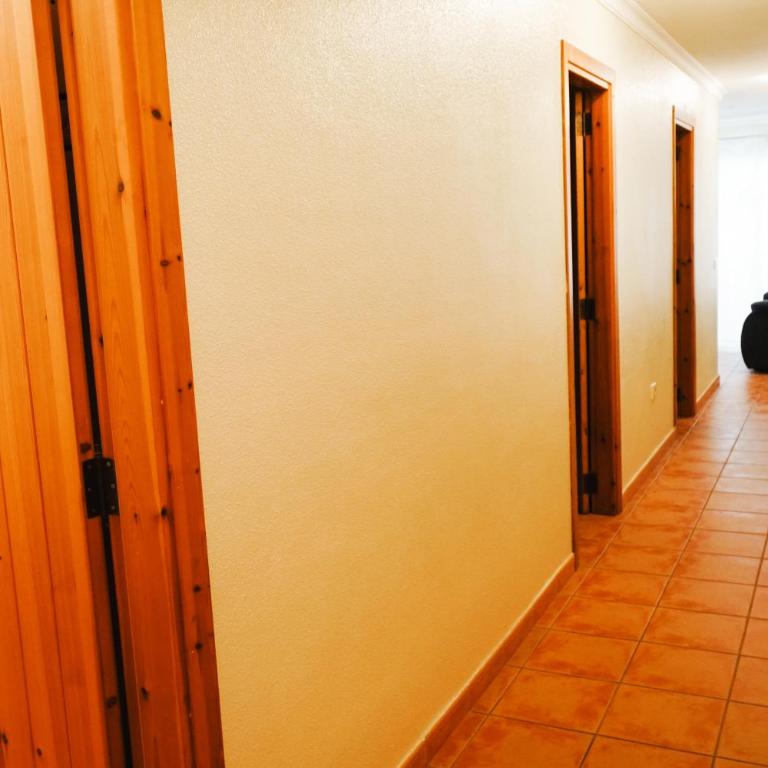 Arcade Apartments - Lovely, bright apartment 5 min from beach - 11