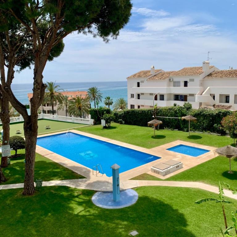 Beach getaway - 3 minutes to the beach - Two-Bedroom Apartment - 1