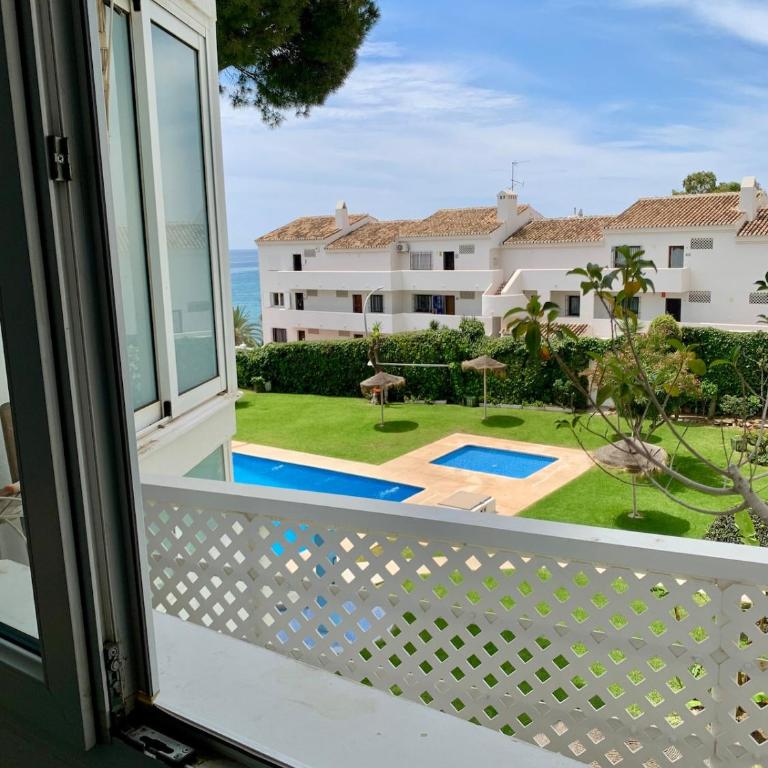 Beach getaway - 3 minutes to the beach - Two-Bedroom Apartment - 26