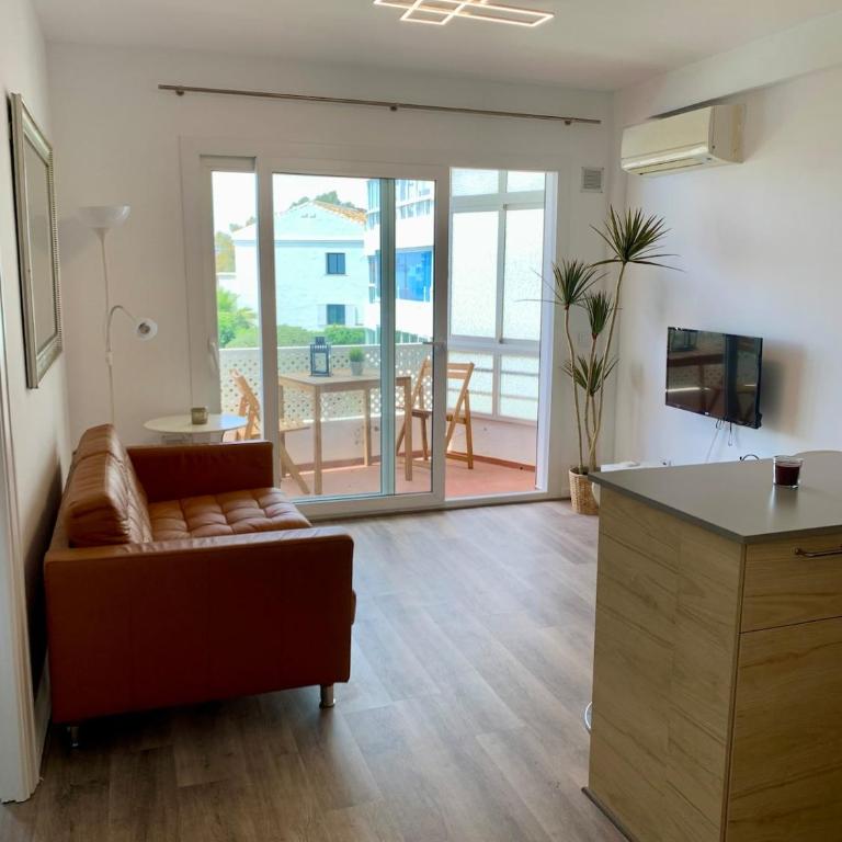 Beach getaway - 3 minutes to the beach - Two-Bedroom Apartment - 30