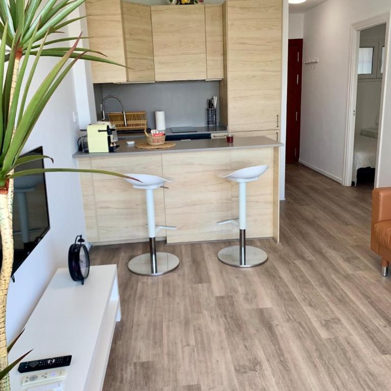 Beach getaway - 3 minutes to the beach - Two-Bedroom Apartment - 33