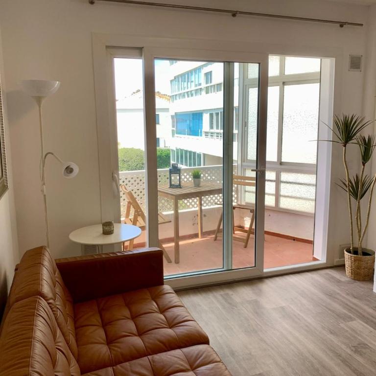 Beach getaway - 3 minutes to the beach - Two-Bedroom Apartment - 34