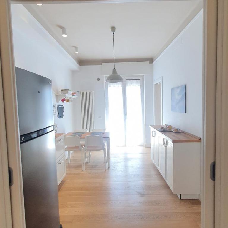 Majestic Seaview Apartment - Bari Centro - Appartamento con 3 Camere da Letto - 38