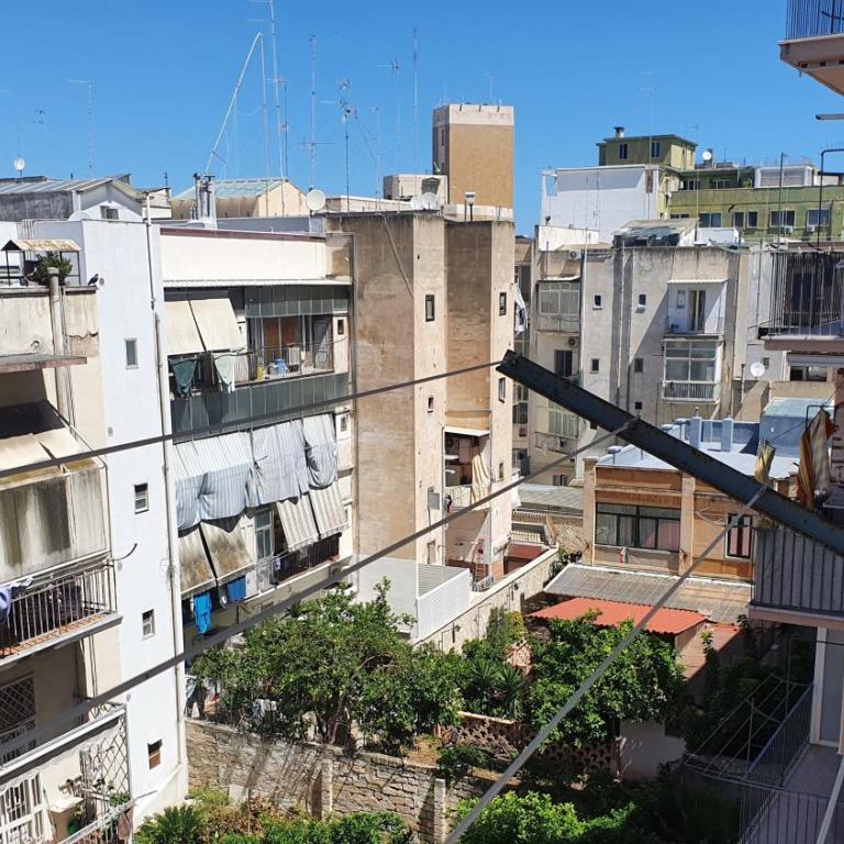 Majestic Seaview Apartment - Bari Centro - Appartamento con 3 Camere da Letto - 37