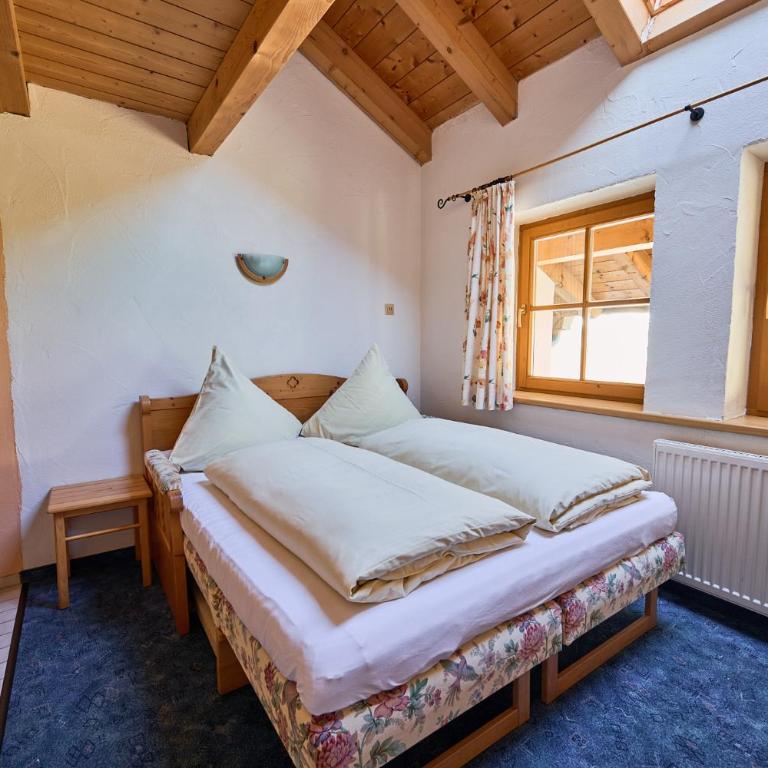 Ferienhof Almfrieden - Apartment mit 1 Schlafzimmer - 2