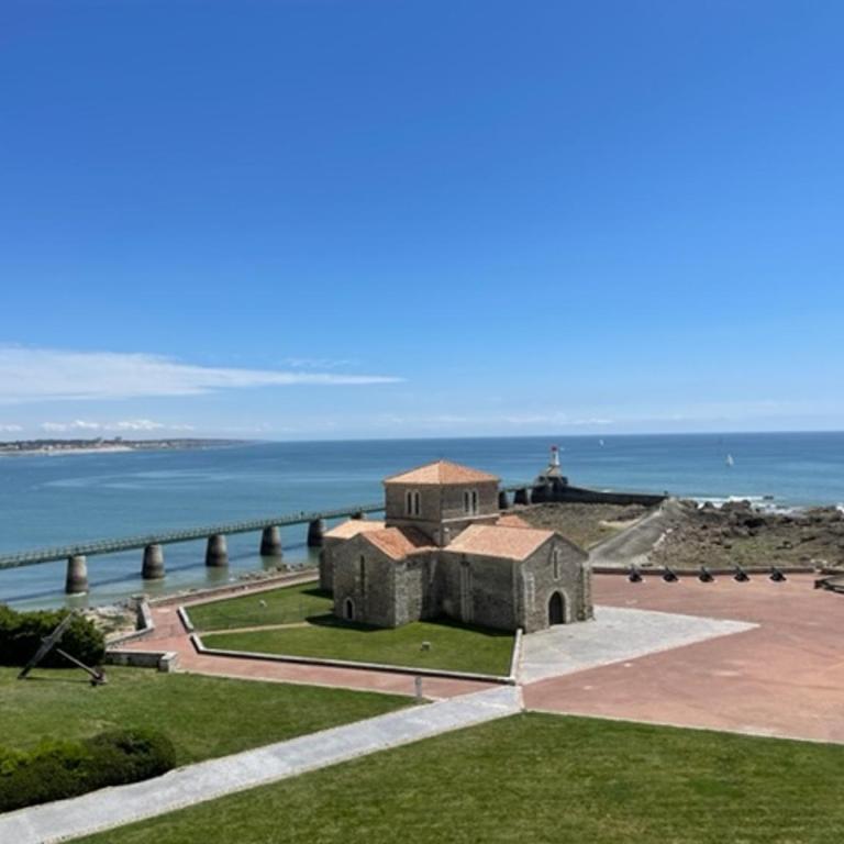 Appartement vue mer avec balcon, parking privé, aux Sables-d'Olonne - FR-1-92-943 - Appartement - 2