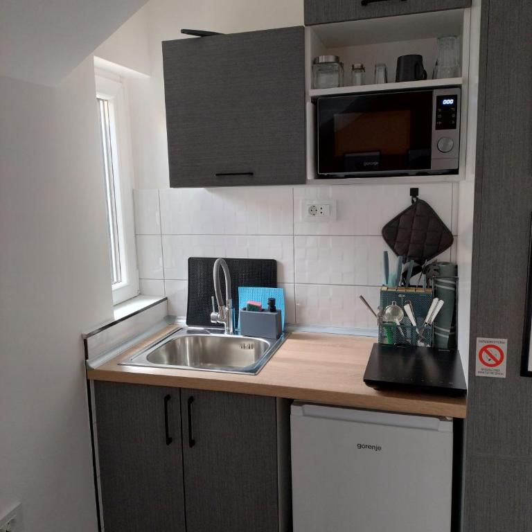 Top 4 Sobe, Rooms - Near the airport - One-Bedroom Apartment - 4